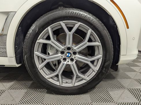 Used 2020 BMW X7 xDrive40i w/ Premium Package AWD/4WD image 54