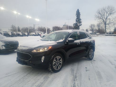 Used 2022 Ford Escape SEL w/ Technology Package image 3