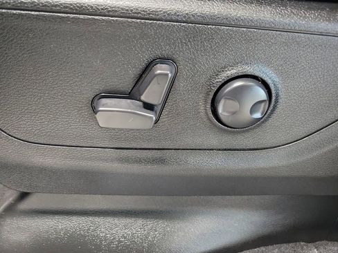 Used 2023 RAM 1500 Big Horn image 33