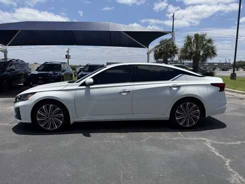 Used 2025 Nissan Altima 2.5 SL FWD image 4