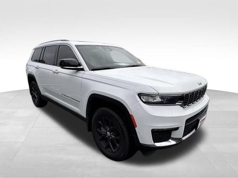 Used 2023 Jeep Grand Cherokee L Limited w/ Luxury Tech Group II AWD/4WD image 11