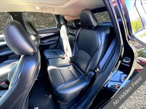 Used 2019 INFINITI QX50 Luxe w/ Navigation Package AWD/4WD image 22