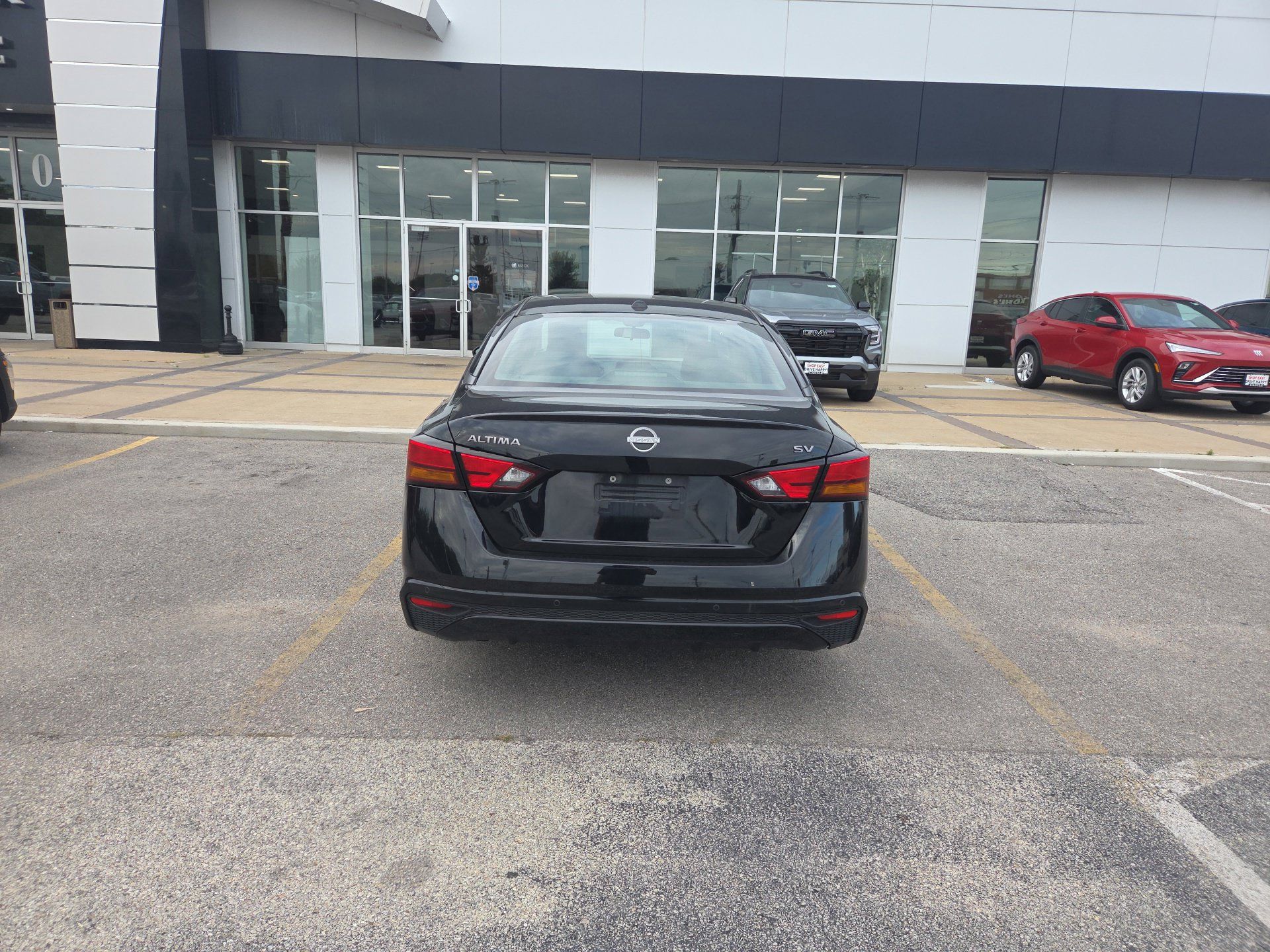Used 2024 Nissan Altima 2.5 SV FWD image 7