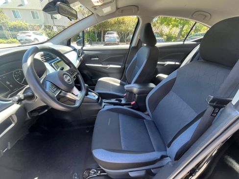 Used 2025 Nissan Versa SV FWD image 24