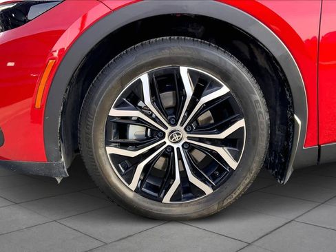 Used 2024 Toyota Crown Limited image 11