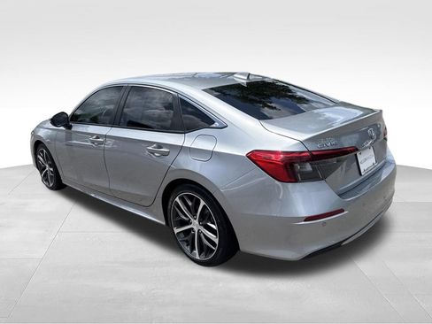 Used 2024 Honda Civic Touring image 5