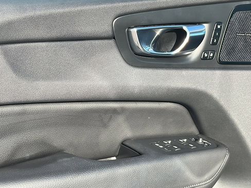 Used 2022 Volvo XC60 T8 Inscription Expression w/ Advanced Package image 16