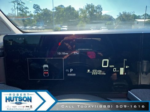 Used 2025 Nissan Kicks SV w/ Illumination Package FWD image 22