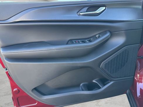 New 2025 Jeep Grand Cherokee L Altitude image 26