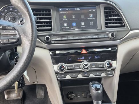 Used 2020 Hyundai Elantra SEL FWD image 8