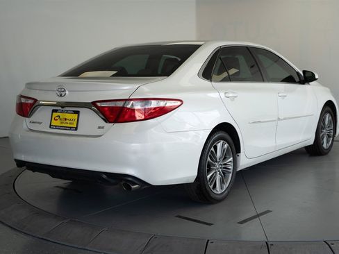 Used 2017 Toyota Camry SE w/ Protection Package (Q2) FWD image 7