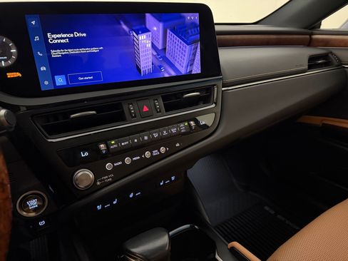 Used 2023 Lexus ES 250 w/ Premium Package AWD/4WD image 22