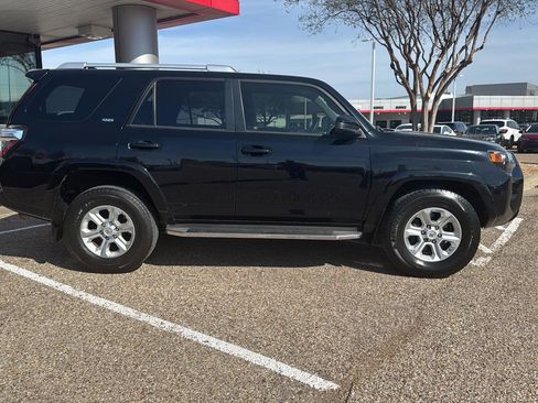 Used 2018 Toyota 4Runner SR5 image 2