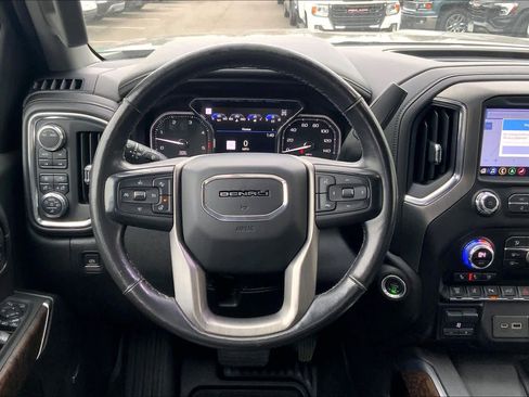 Used 2021 GMC Sierra 2500 Denali w/ Denali Black Diamond Edition image 5