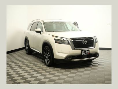 Used 2024 Nissan Pathfinder Platinum