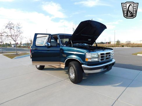 Used 1995 Ford Bronco XLT image 21