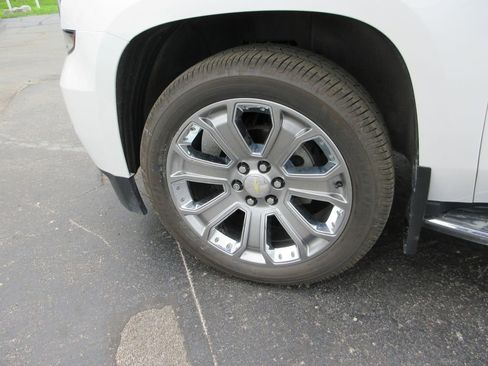 Certified 2019 Chevrolet Tahoe Premier AWD/4WD image 15