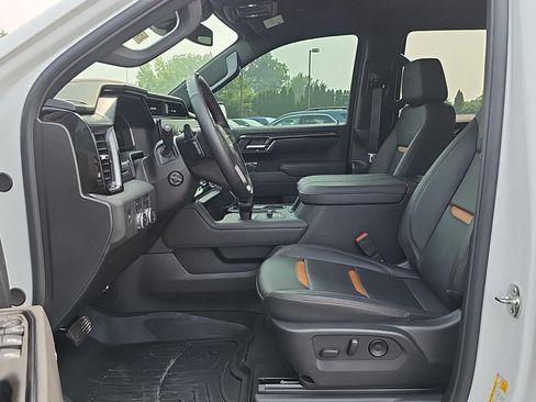 Used 2025 GMC Sierra 1500 AT4 AWD/4WD image 12