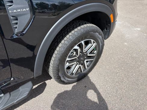 Used 2025 Ford Ranger Lariat w/ FX4 Off-Road Package AWD/4WD image 15