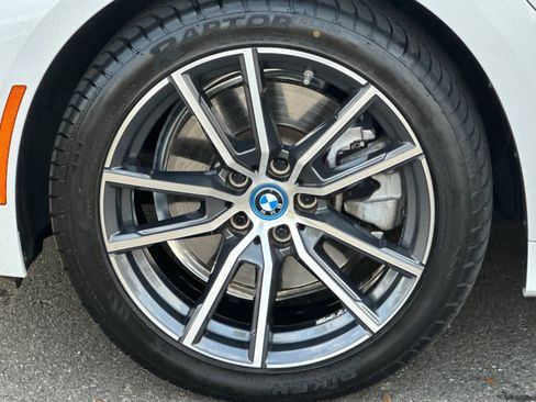 Used 2022 BMW 330e w/ Driving Assistance Package image 35