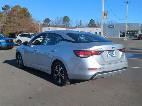 Used 2022 Nissan Sentra SV image 11