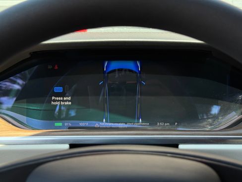 Used 2022 Tesla Model S AWD/4WD image 37
