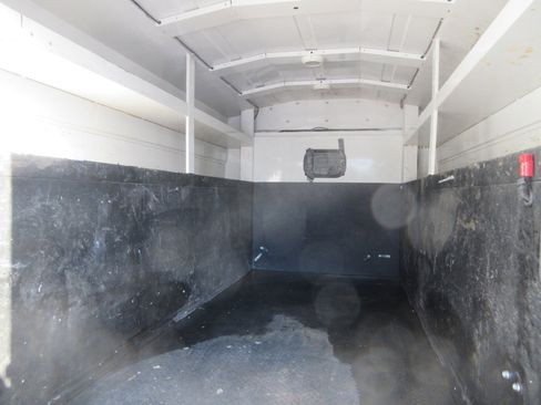 Used 2015 Ford E-350 and Econoline 350 Super Duty image 21