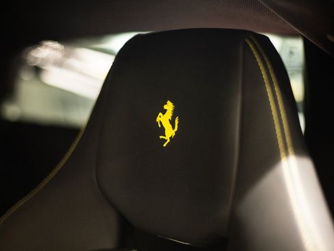 Used 2018 Ferrari 488 GTB RWD image 35