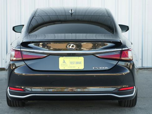 Used 2023 Lexus ES 300h w/ Premium Package image 52