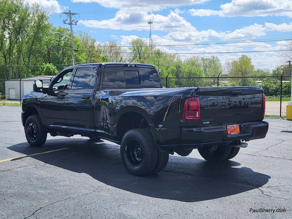 New 2026 RAM 3500 Big Horn AWD/4WD image 17