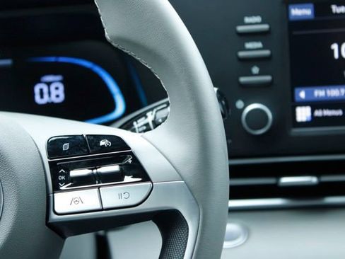 Certified 2026 Hyundai Elantra Sport FWD image 21