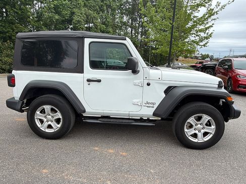 Used 2020 Jeep Wrangler Sport AWD/4WD image 7