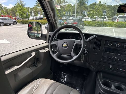 Used 2021 Chevrolet Express 2500 RWD image 21
