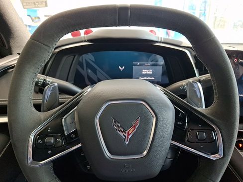 Used 2024 Chevrolet Corvette Z06 w/ Z07 Performance Package image 14