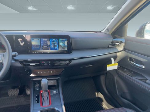 New 2026 Nissan Kicks SR image 26