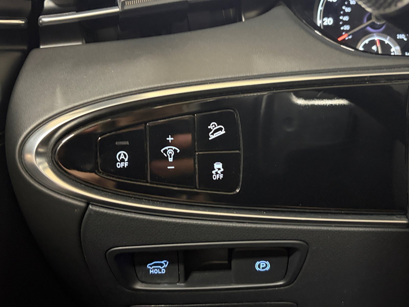 Used 2025 Genesis GV70 2.5T AWD/4WD image 12