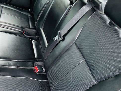 Used 2018 Ford F150 Lariat w/ Equipment Group 502A Luxury image 15