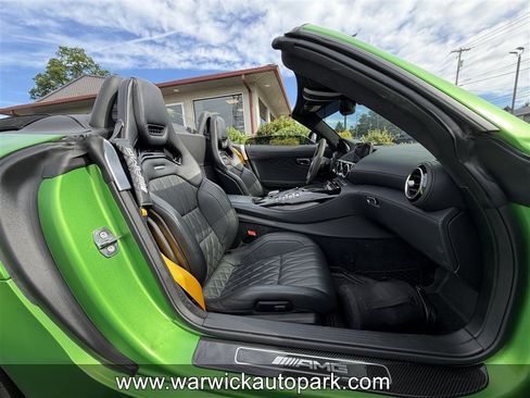 Used 2020 Mercedes-Benz AMG GT R image 31