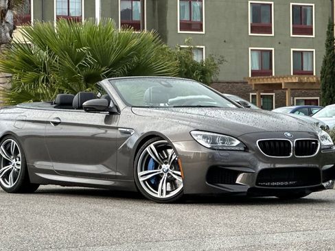 Used 2013 BMW M6 Convertible image 9