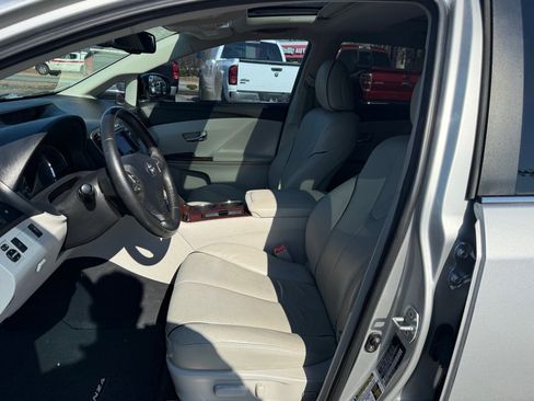 Used 2009 Toyota Venza AWD image 9