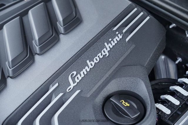 Used 2024 Lamborghini Urus S AWD/4WD image 18