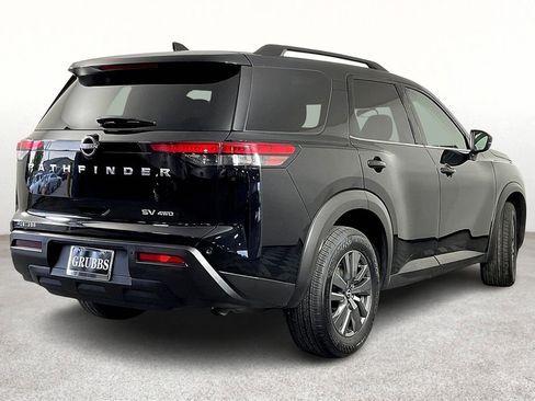 Certified 2024 Nissan Pathfinder SV image 2