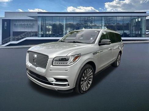 Used 2019 Lincoln Navigator Reserve AWD/4WD image 3