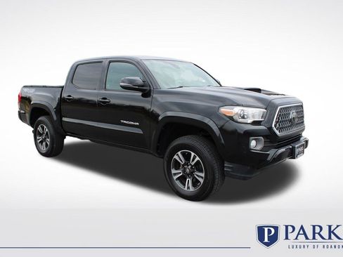 Used 2019 Toyota Tacoma TRD Sport image 1
