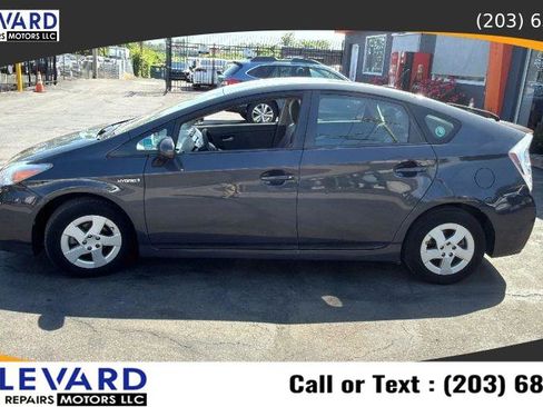 Used 2010 Toyota Prius Five FWD image 4