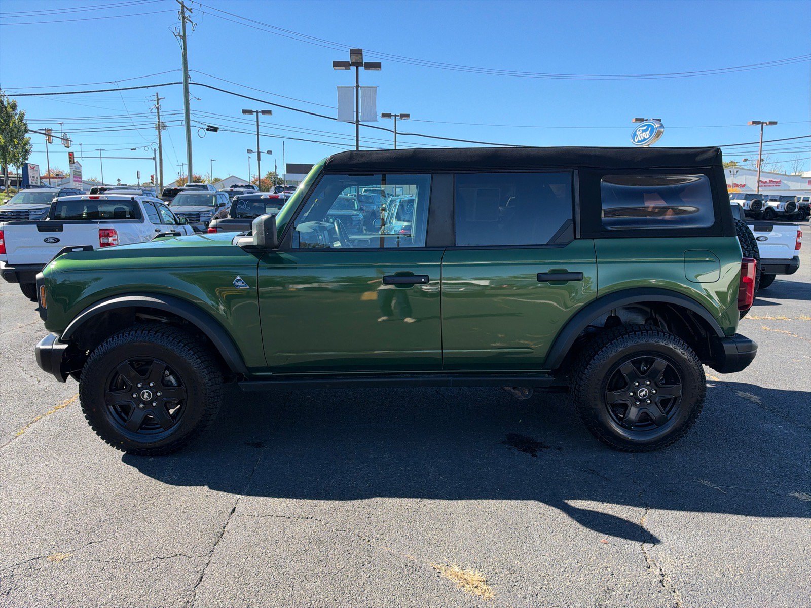 Certified 2023 Ford Bronco Black Diamond AWD/4WD image 4