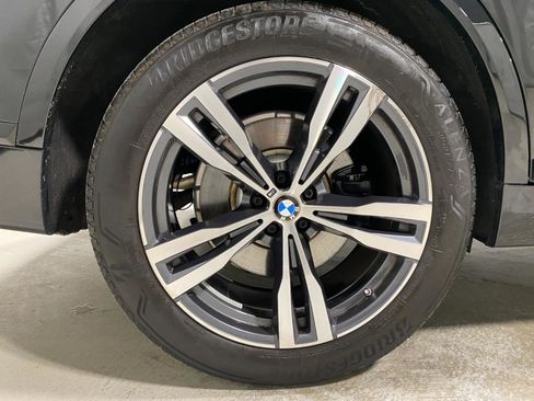 Used 2024 BMW X7 xDrive40i w/ M Sport Package image 32