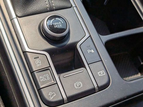 Certified 2024 Kia Sorento S FWD image 23