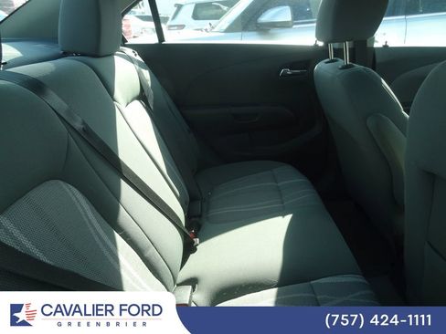 Used 2018 Chevrolet Sonic LT w/ Convenience Package FWD image 9