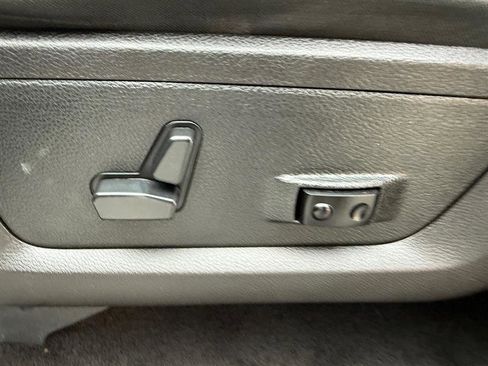 Used 2015 RAM 1500 Sport w/ Sport Premium Group image 30